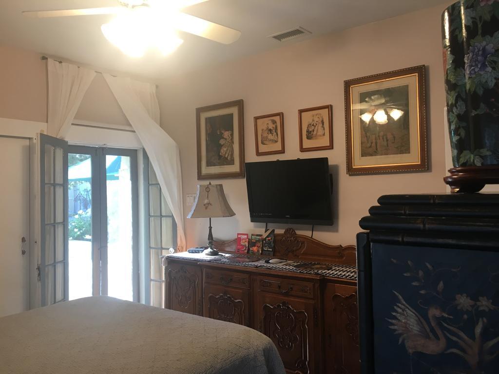 Dresden Bed and breakfast Los Ángeles